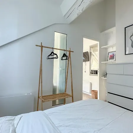 Flexliving - - Charlot * Parigi